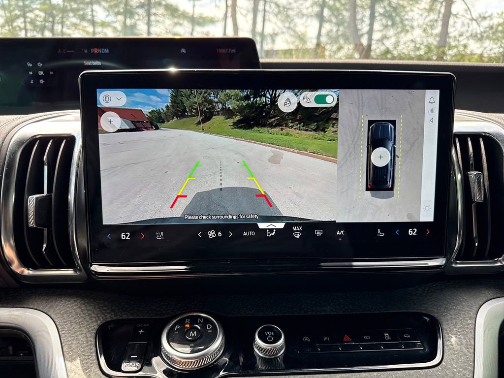 Used 2025 Ford Expedition Tremor image 18