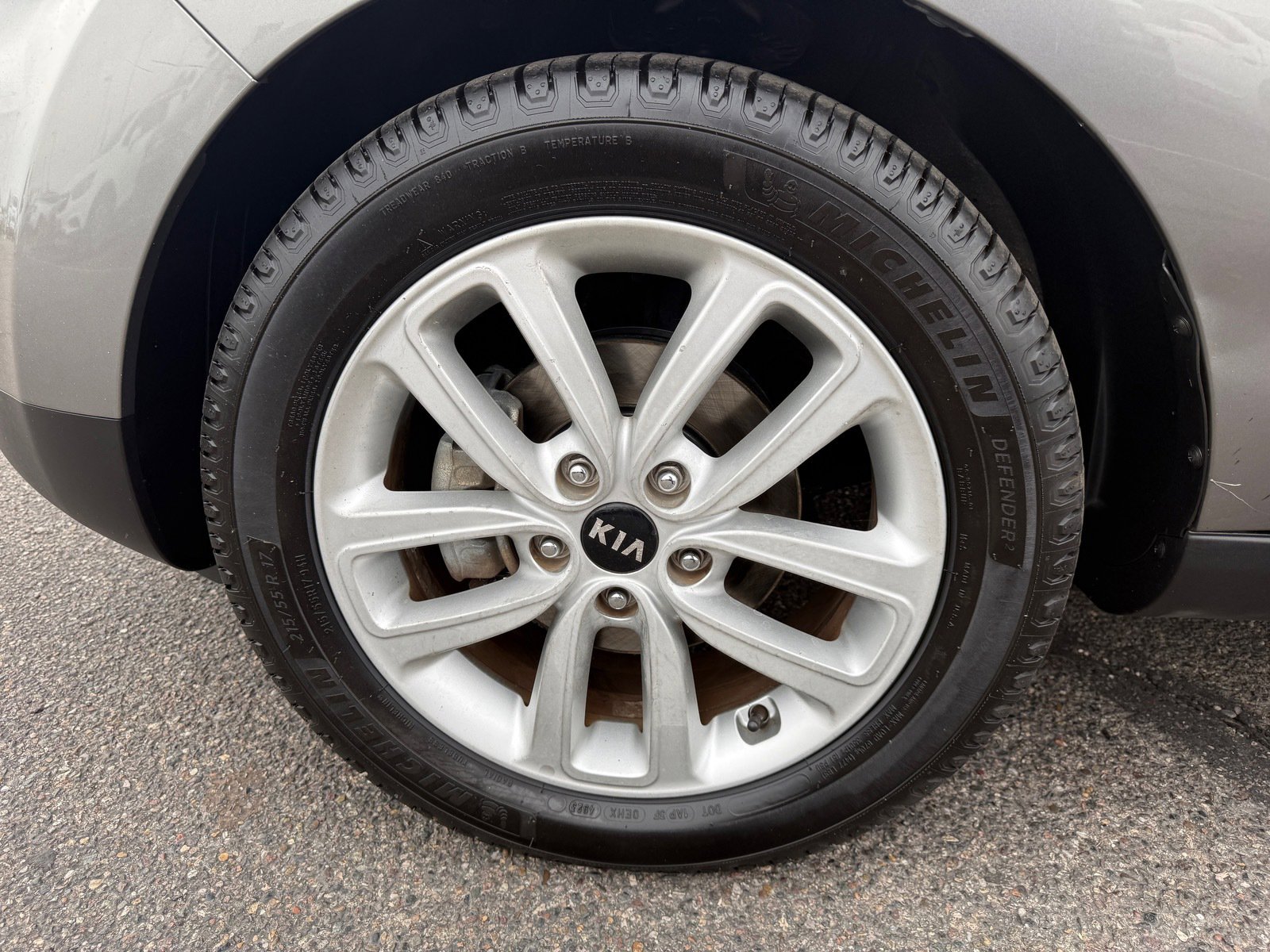 Used 2017 Kia Soul + FWD image 9