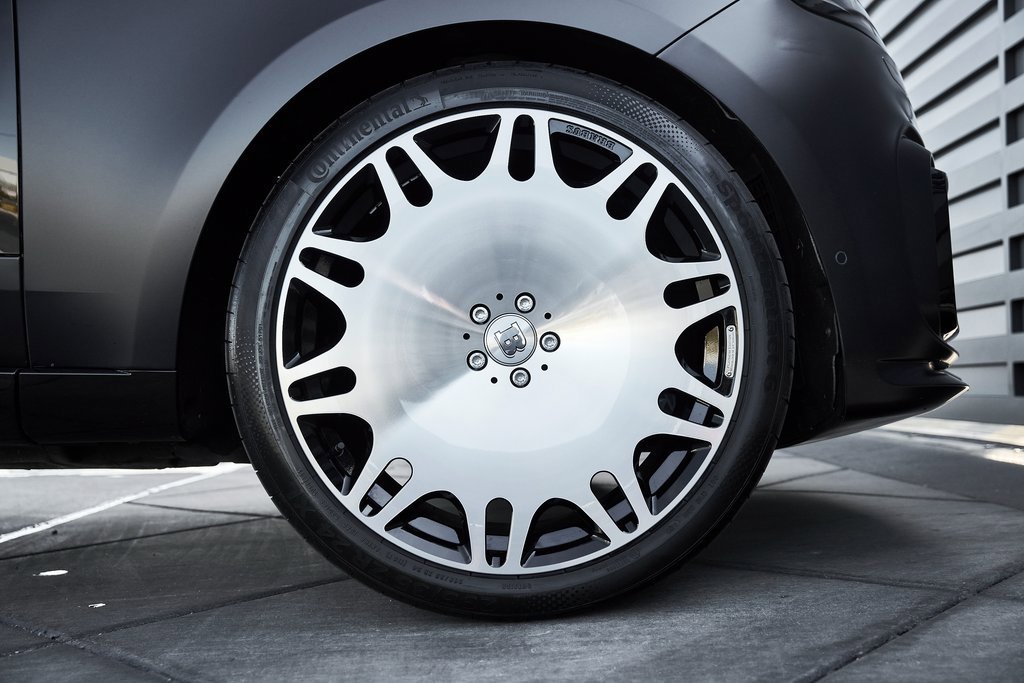 Used 2024 Land Rover Range Rover SV image 23