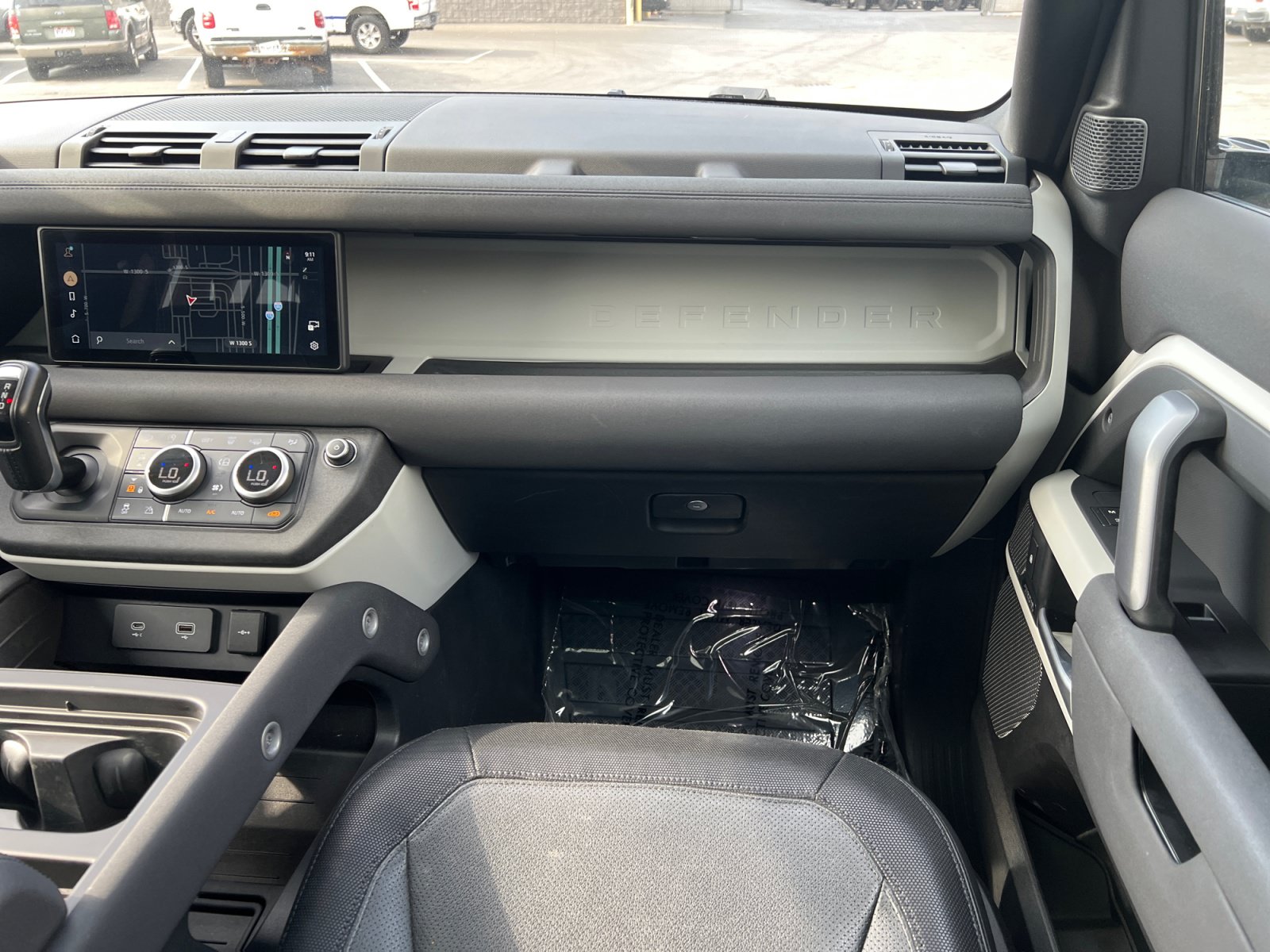 Used 2023 Land Rover Defender 110 X-Dynamic SE AWD/4WD image 30