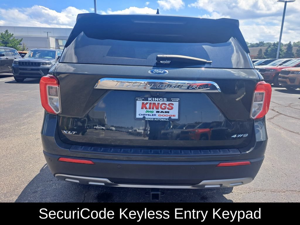 Used 2022 Ford Explorer XLT w/ Equipment Group 202A AWD/4WD image 4
