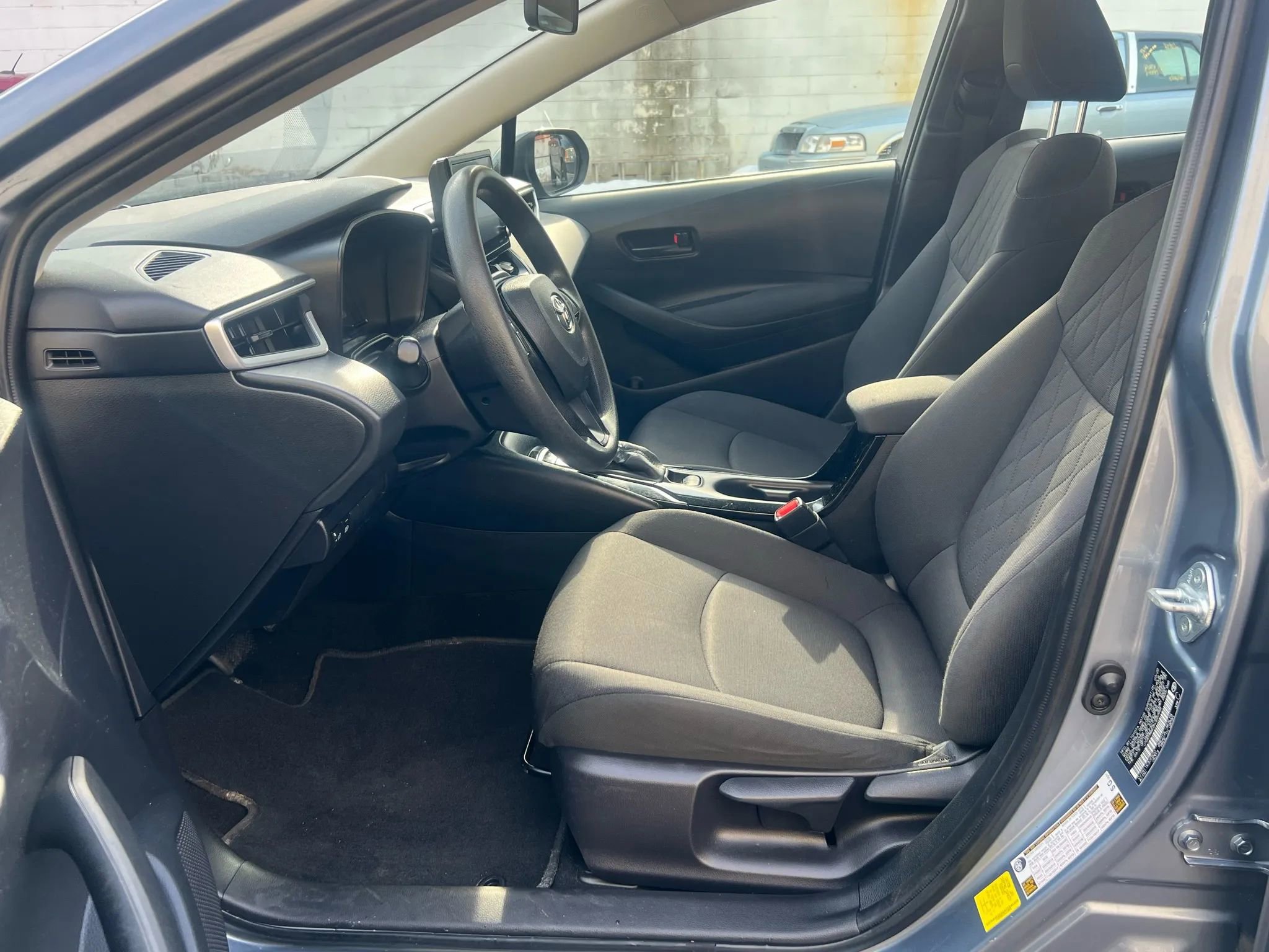 Used 2022 Toyota Corolla LE image 26