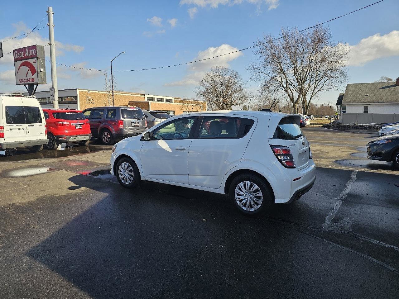 Used 2017 Chevrolet Sonic LT image 6