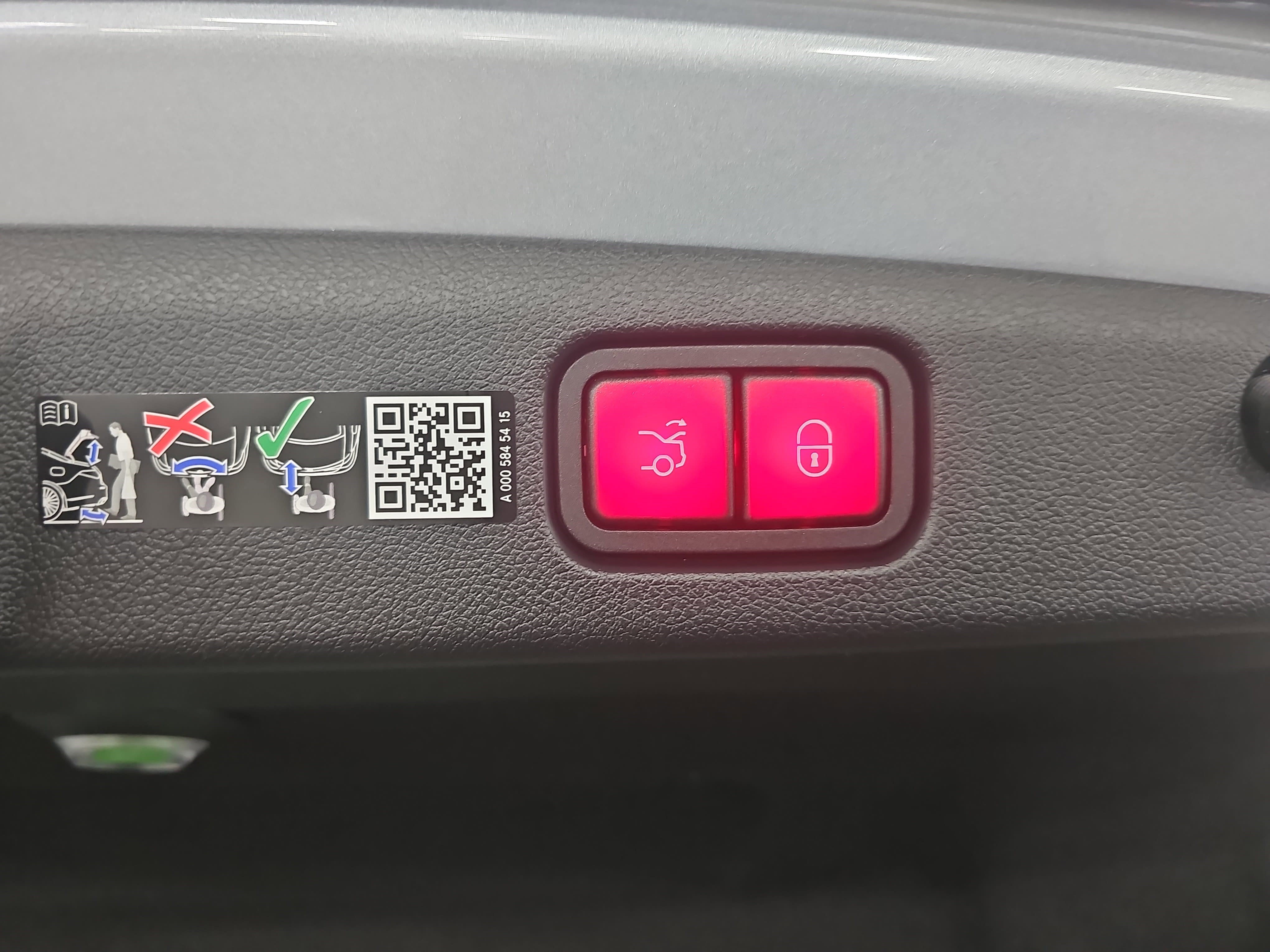 New 2026 Mercedes-Benz E 350 4MATIC Sedan image 14