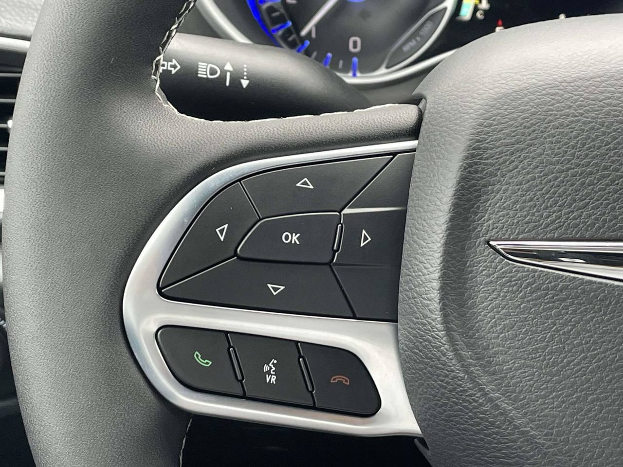 New 2026 Chrysler Pacifica Select FWD image 35