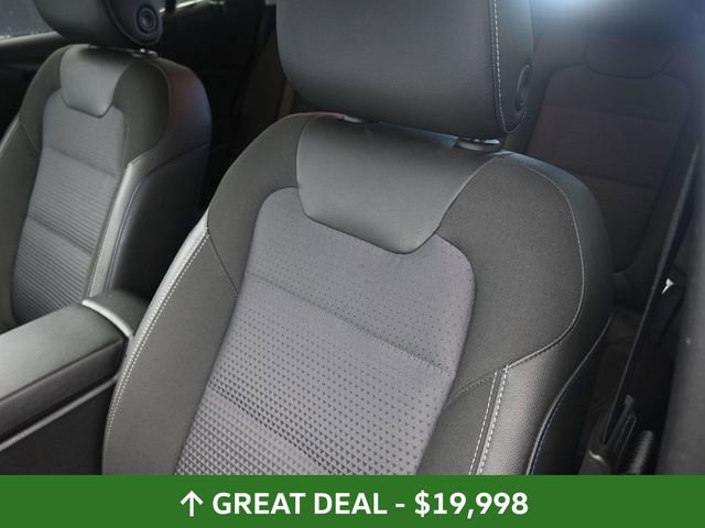 Used 2025 Chevrolet Trax LT image 21