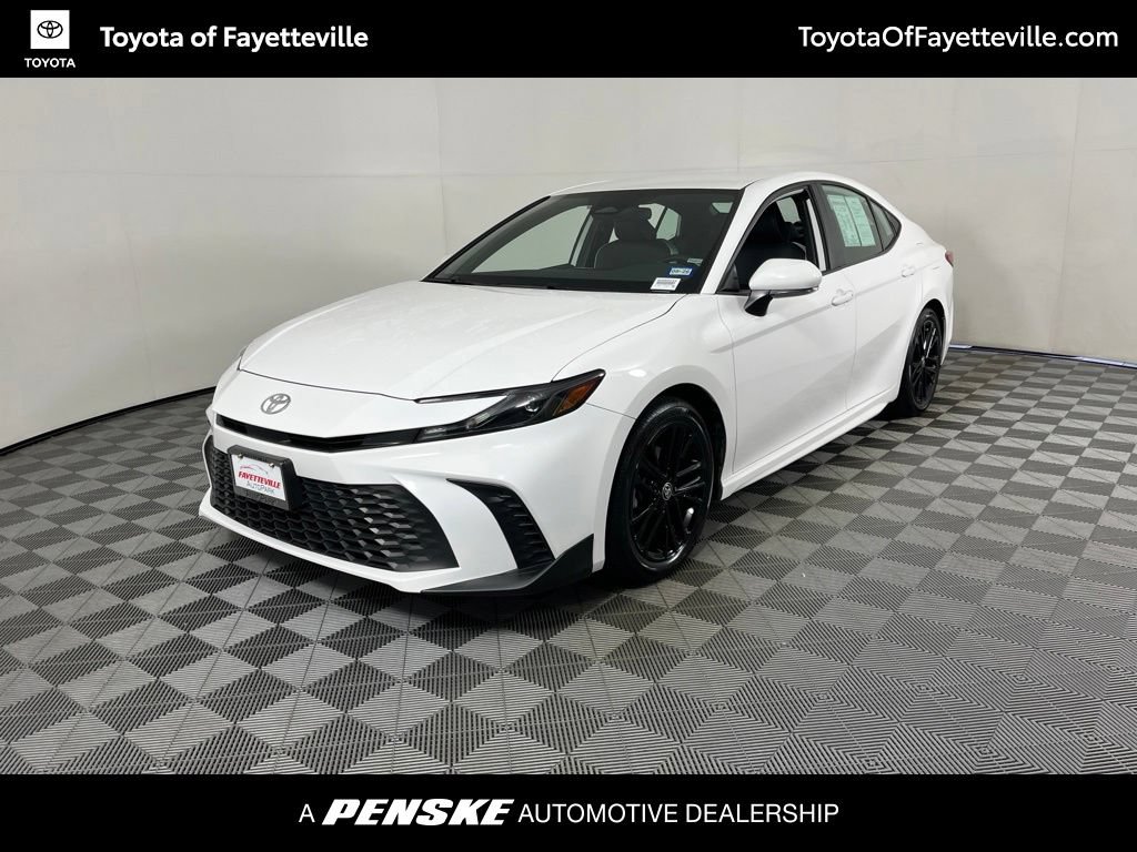 Certified 2025 Toyota Camry SE FWD image 1
