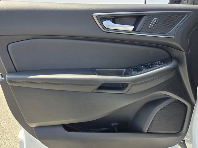 Used 2024 Ford Edge SE w/ Black Appearance Package image 21