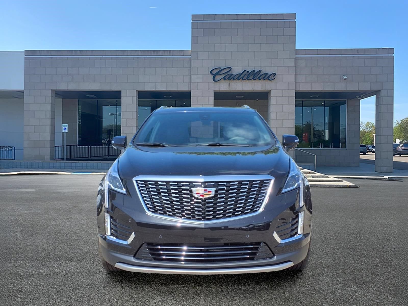 New 2026 Cadillac XT5 Premium Luxury w/ LPO, Floor Liner Package AWD/4WD image 2
