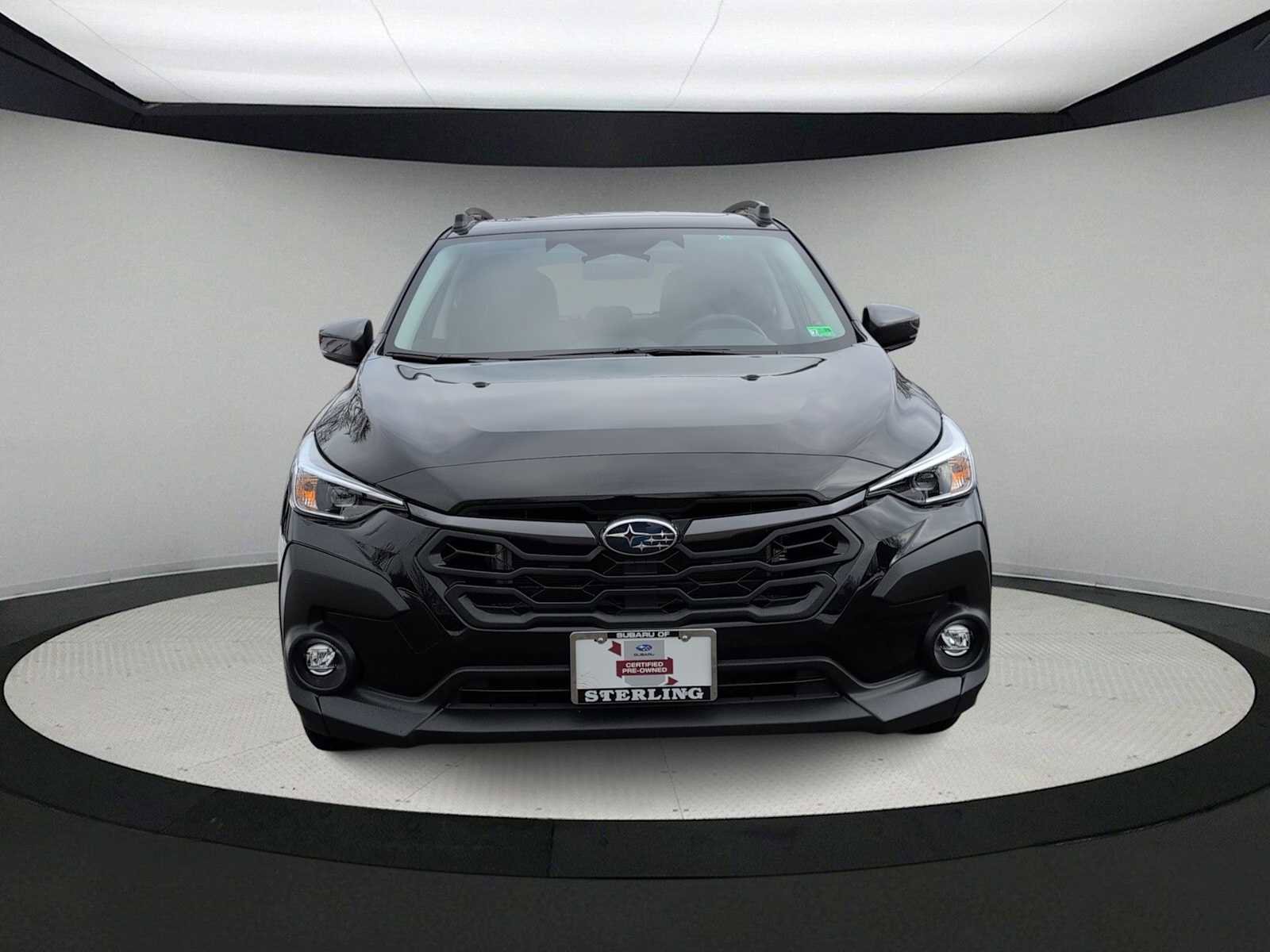Used 2025 Subaru Crosstrek 2.0i Premium image 3