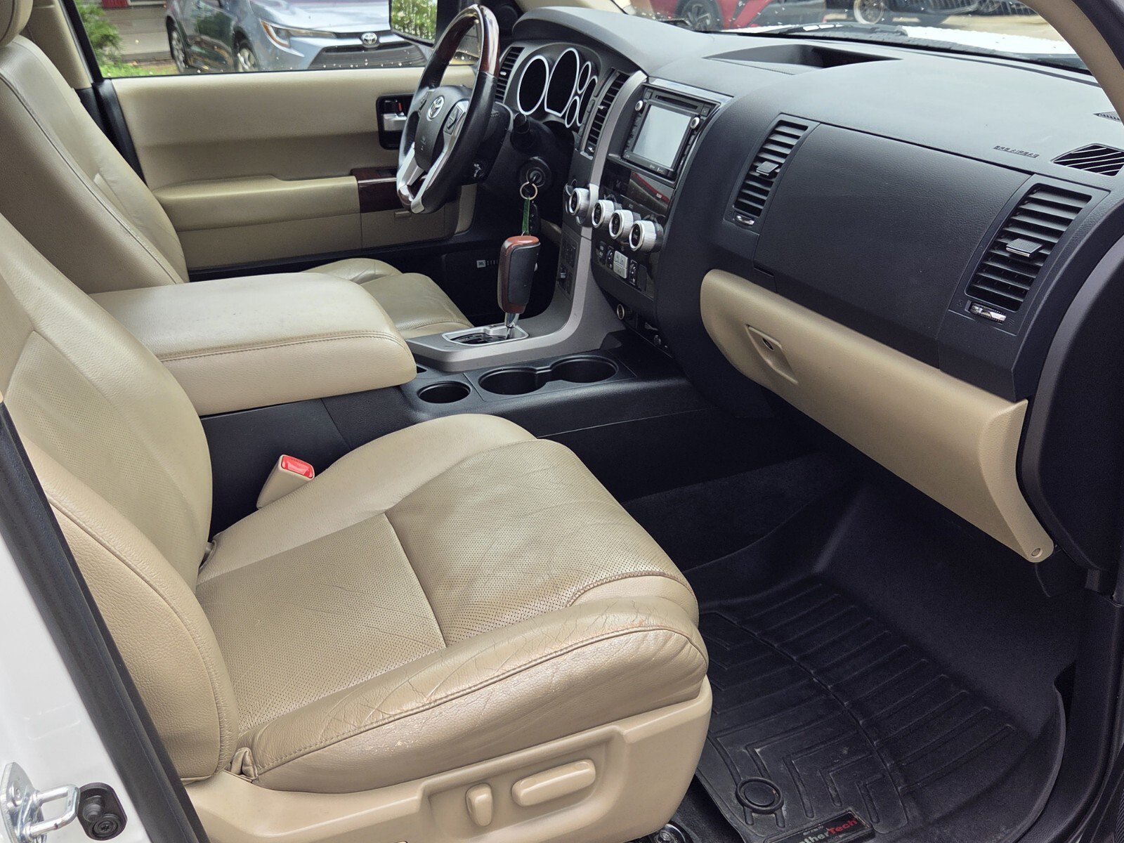 Used 2017 Toyota Sequoia Platinum AWD/4WD image 13