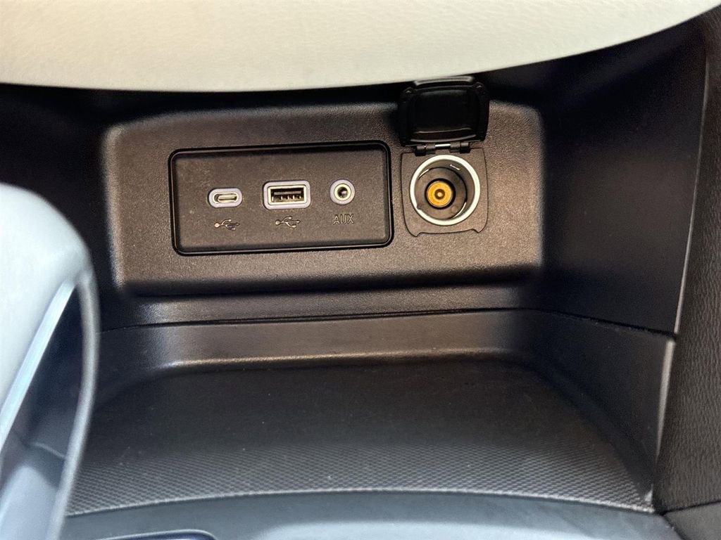 Used 2022 Chevrolet Equinox LS image 35