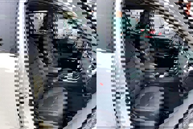 Used 2022 Toyota RAV4 XLE Premium image 6