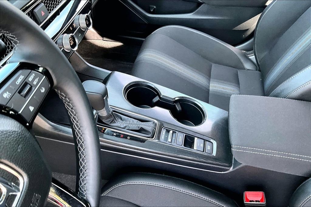 Used 2025 Honda Civic Sport image 13