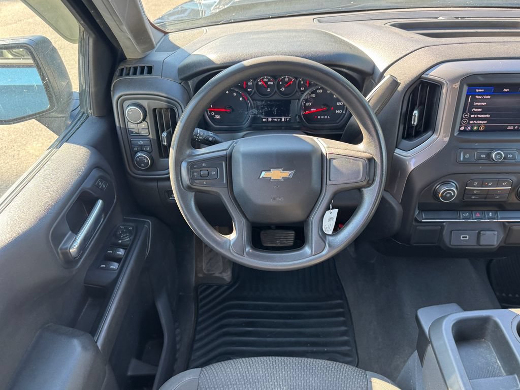 Used 2020 Chevrolet Silverado 1500 Custom w/ Custom Value Package AWD/4WD image 14