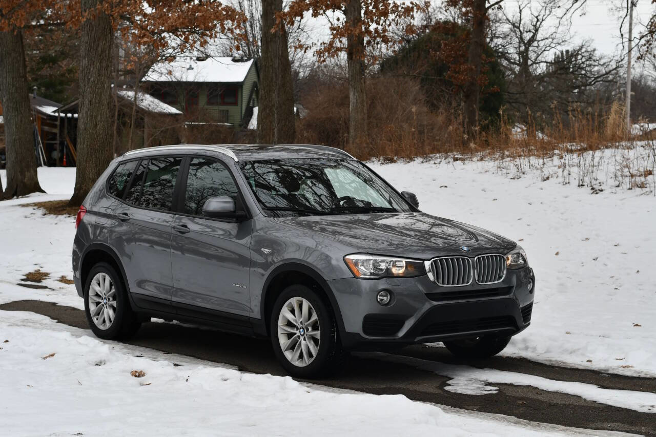 Used 2017 BMW X3 xDrive28i AWD/4WD image 1