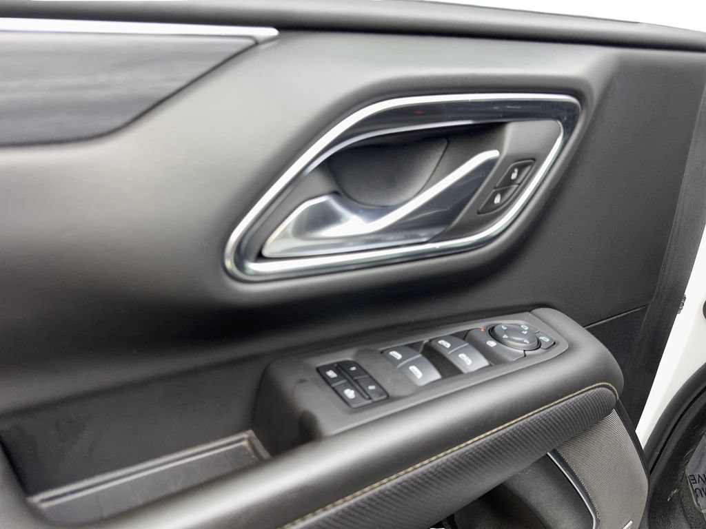 Used 2024 GMC Yukon SLT RWD image 33