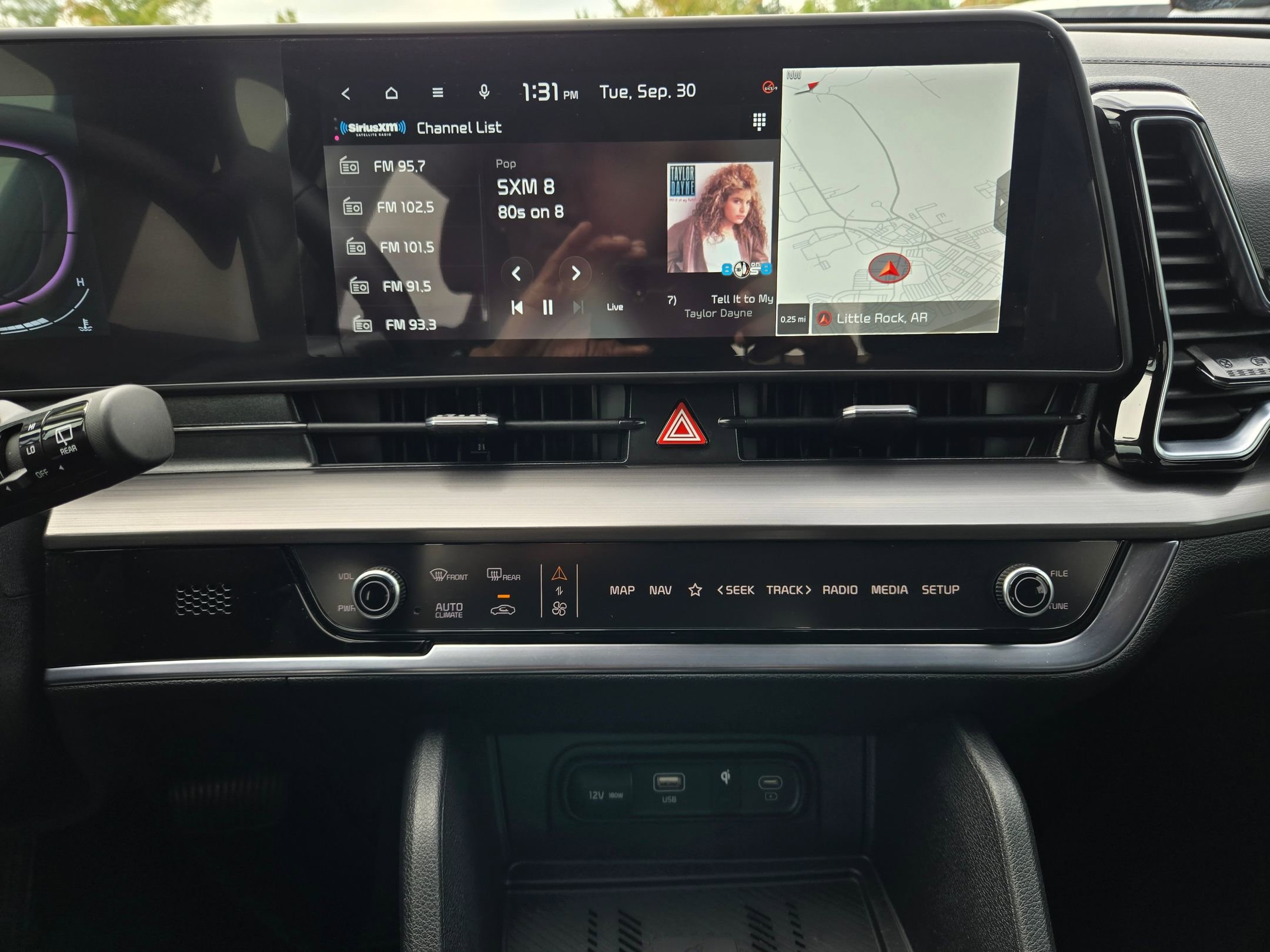 Used 2025 Kia Sportage EX image 15