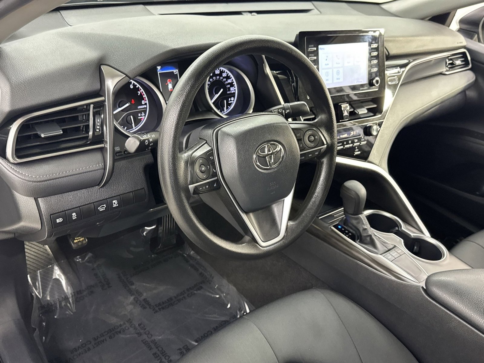 Used 2022 Toyota Camry LE image 7