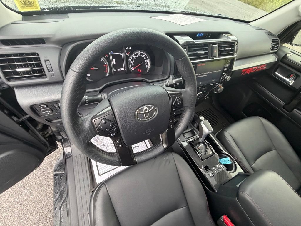 Used 2022 Toyota 4Runner TRD Off-Road Premium w/ Moonroof Package AWD/4WD image 18