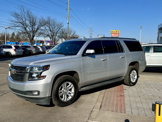 Used 2019 Chevrolet Suburban LT image 3