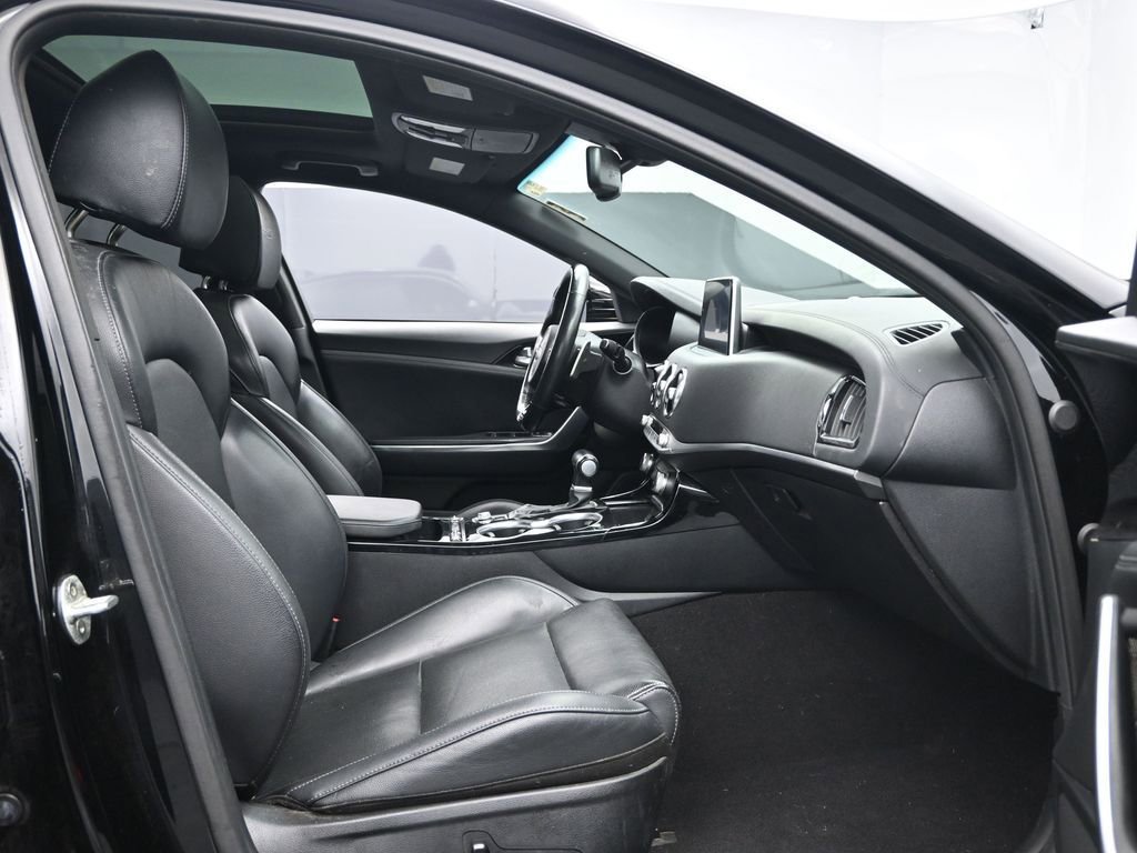 Used 2021 Kia Stinger GT-Line w/ Sun & Sound Package image 23