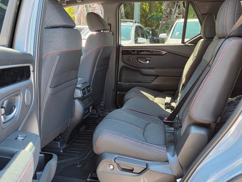 New 2026 Honda Pilot Sport image 10
