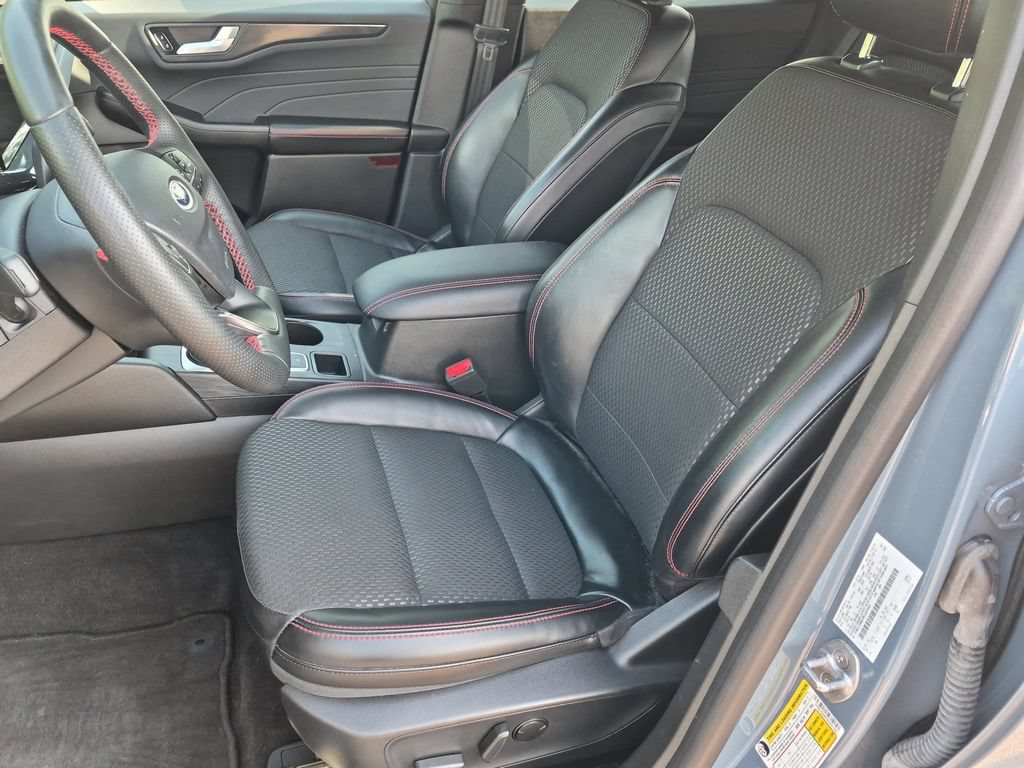 Used 2024 Ford Escape ST-Line w/ Tech Pack #1 AWD/4WD image 17