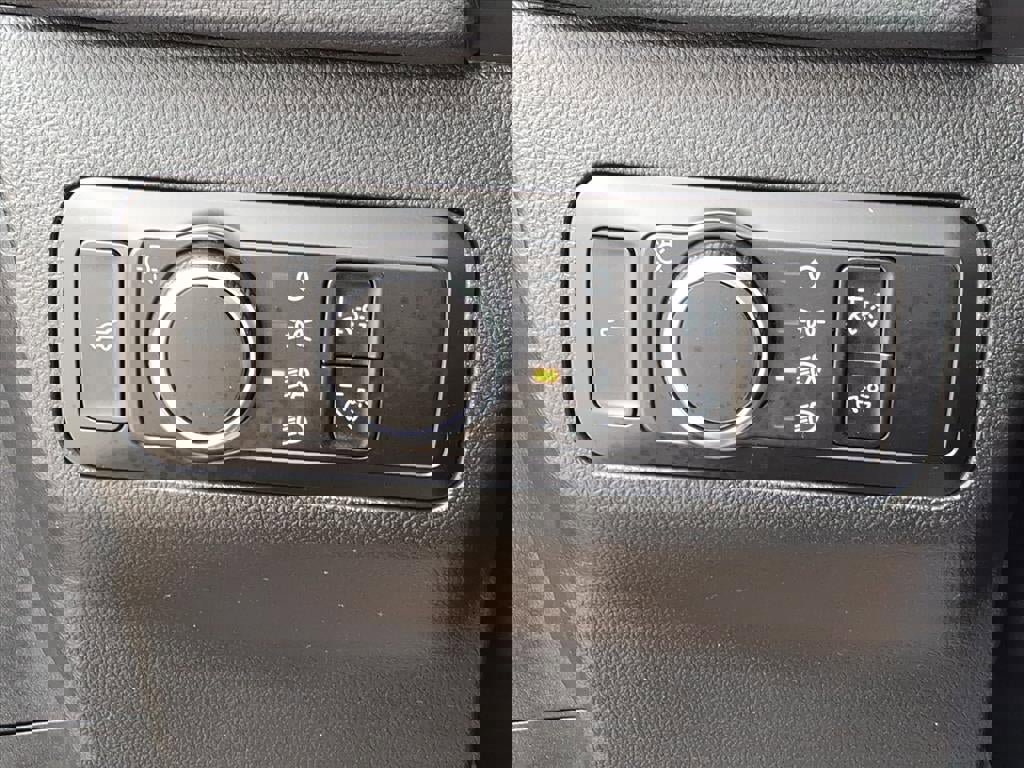 Used 2022 Ford Escape SE w/ Convenience Package image 15