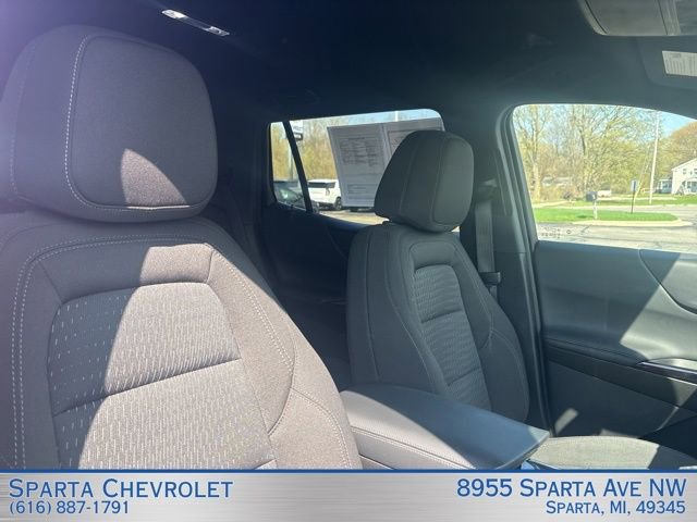 Used 2025 Chevrolet Equinox LT AWD/4WD image 19