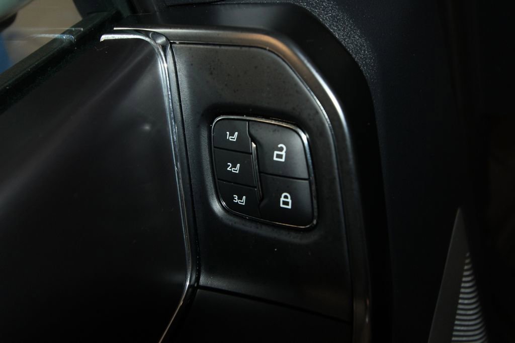 Used 2024 Ford F150 Platinum w/ Equipment Group 702A High image 10