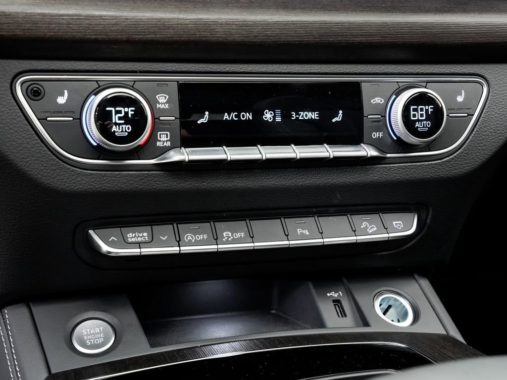 Certified 2025 Audi Q5 2.0T Premium Plus w/ Premium Plus Package image 17
