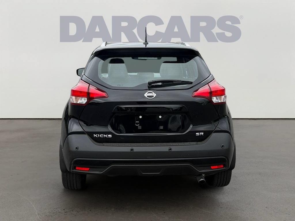 Used 2020 Nissan Kicks SR w/ SR Premium Package FWD image 6