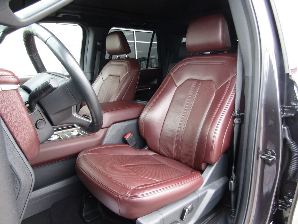 Used 2024 Ford Expedition Limited image 27