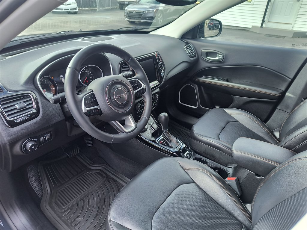 Used 2018 Jeep Compass Limited AWD/4WD image 14
