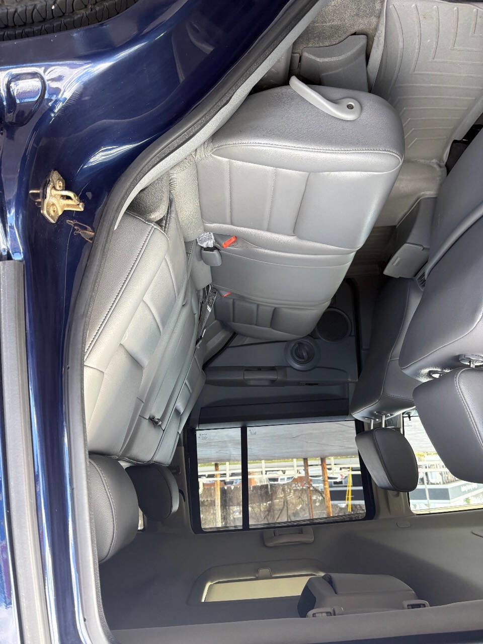 Used 2006 Jeep Commander Base 4dr SUV 4WD image 22