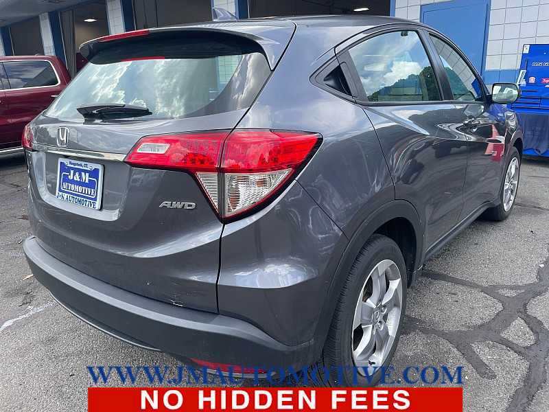Used 2021 Honda HR-V LX image 3