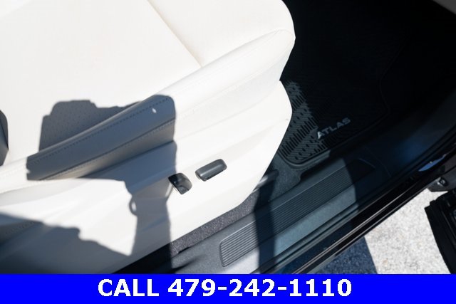 Used 2021 Volkswagen Atlas SEL image 45