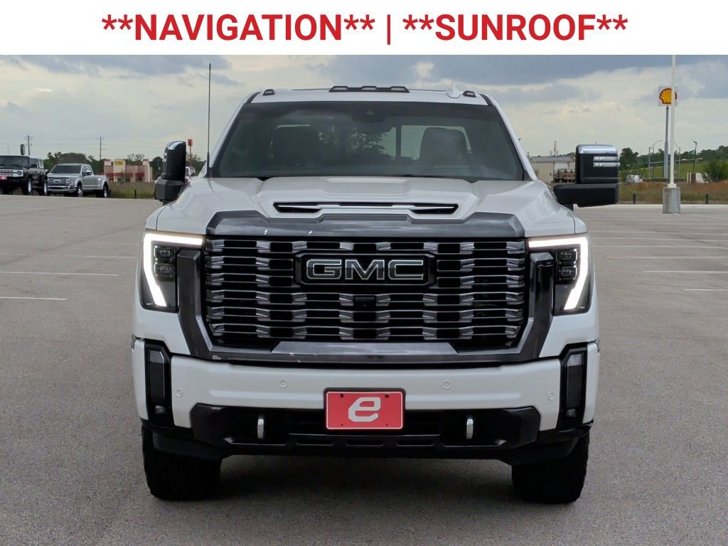 Used 2024 GMC Sierra 2500 Denali Ultimate image 2