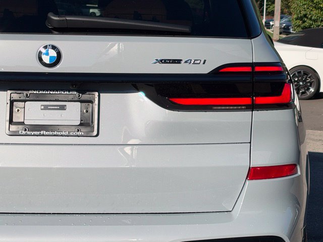New 2027 BMW X7 xDrive40i w/ M Sport Package AWD/4WD image 5