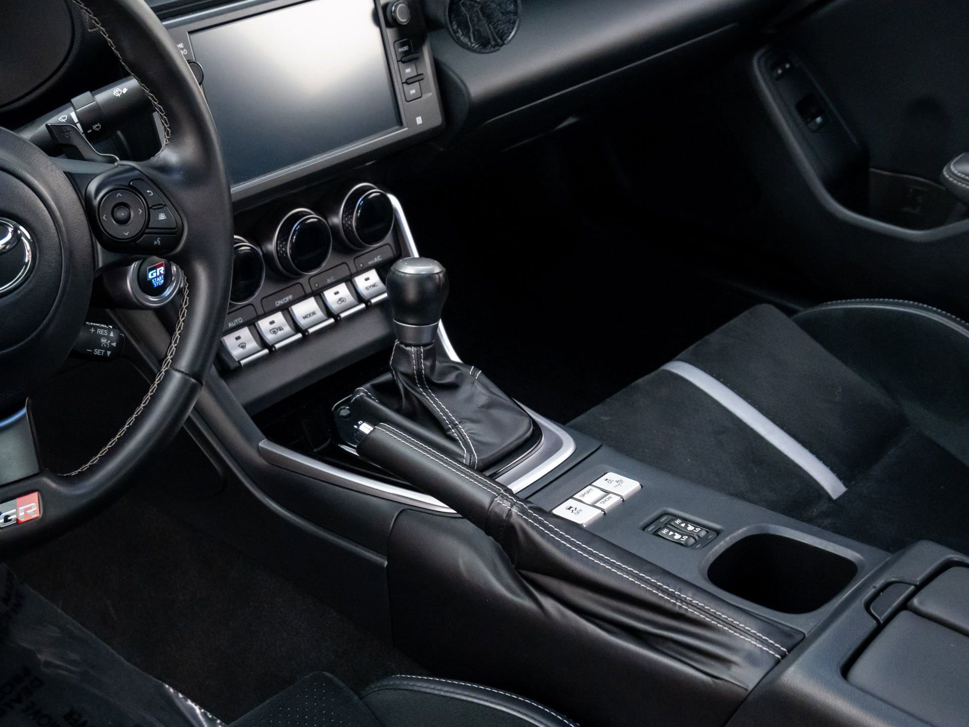 Used 2023 Toyota GR86 Premium w/ ALL Weather Mat Package (TMS) image 12