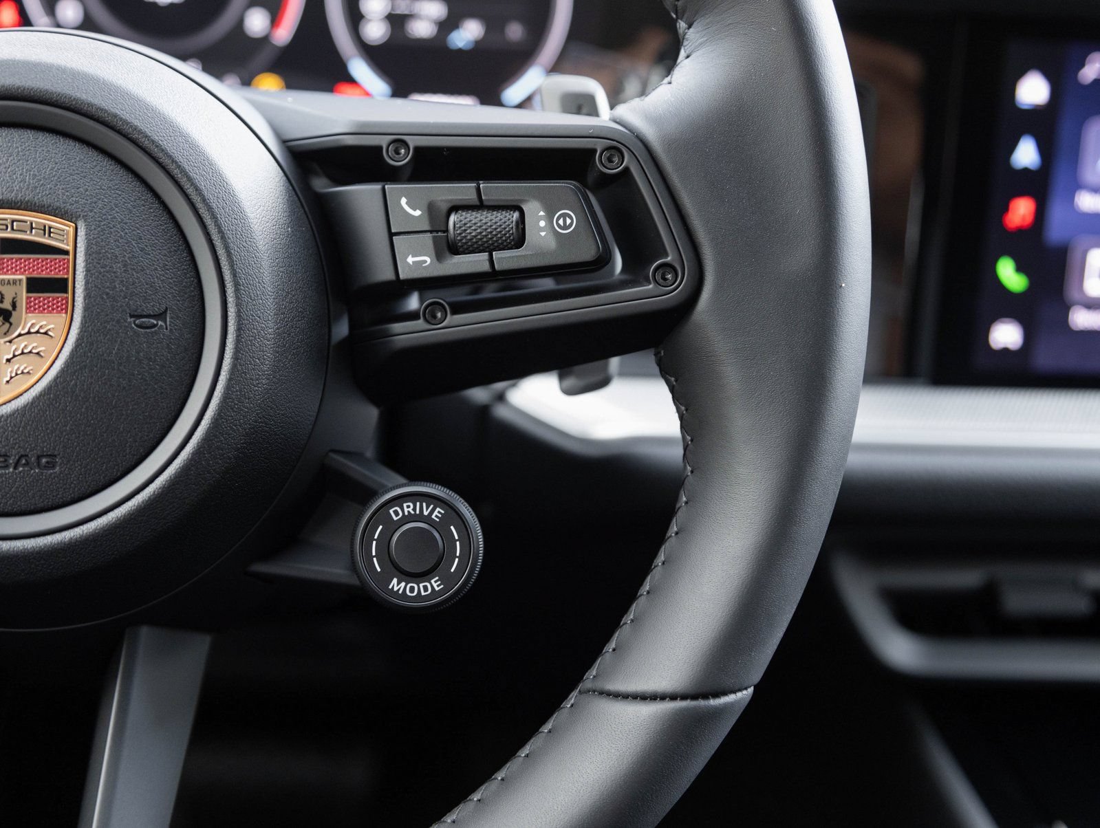 Certified 2026 Porsche Cayenne Coupe AWD/4WD image 16
