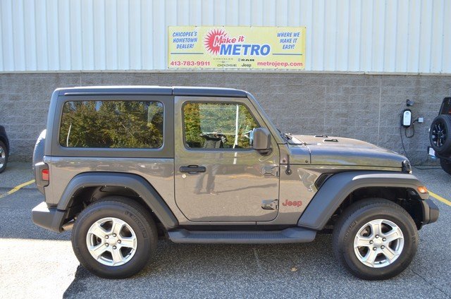 Used 2021 Jeep Wrangler Sport image 9
