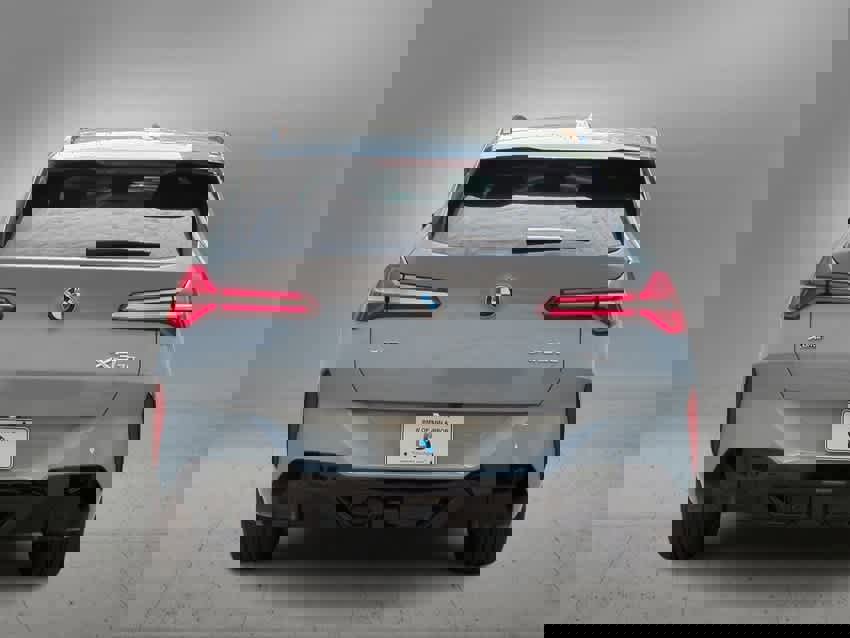 Used 2025 BMW X3 xDrive30i w/ Premium Package image 7