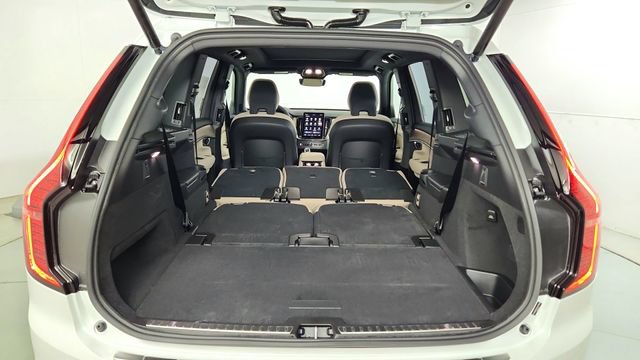New 2026 Volvo XC90 T8 Plus w/ Protection Package Premier AWD/4WD image 44