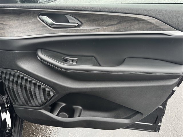 New 2025 Jeep Grand Cherokee L Limited w/ Luxury Tech Group II image 13