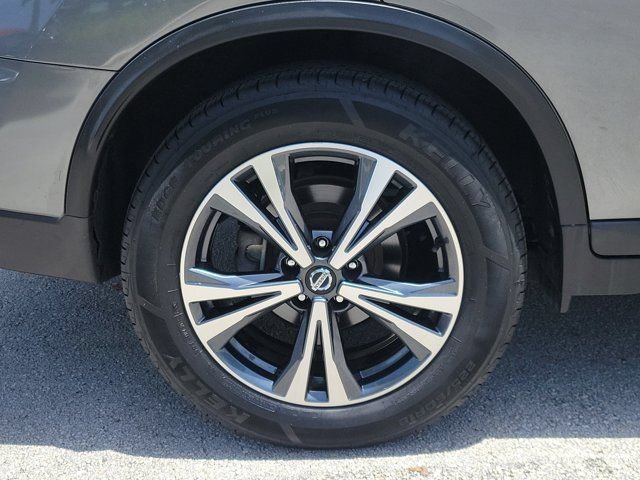 Used 2018 Nissan Rogue SL w/ Premium Package FWD image 5