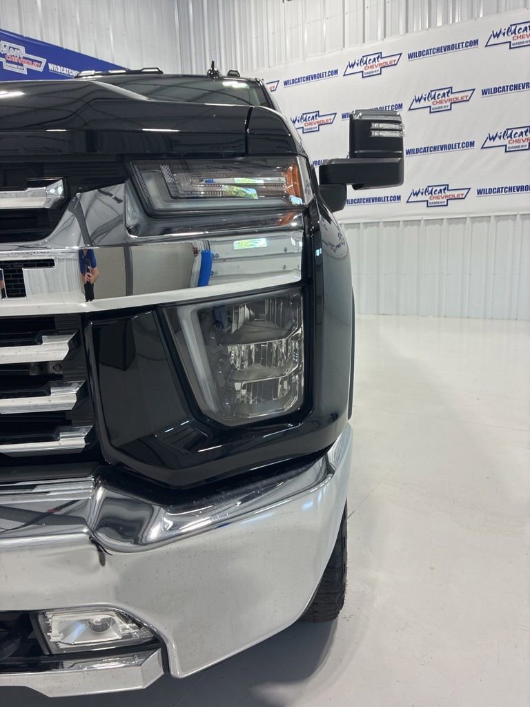 Used 2023 Chevrolet Silverado 2500 LTZ AWD/4WD image 9