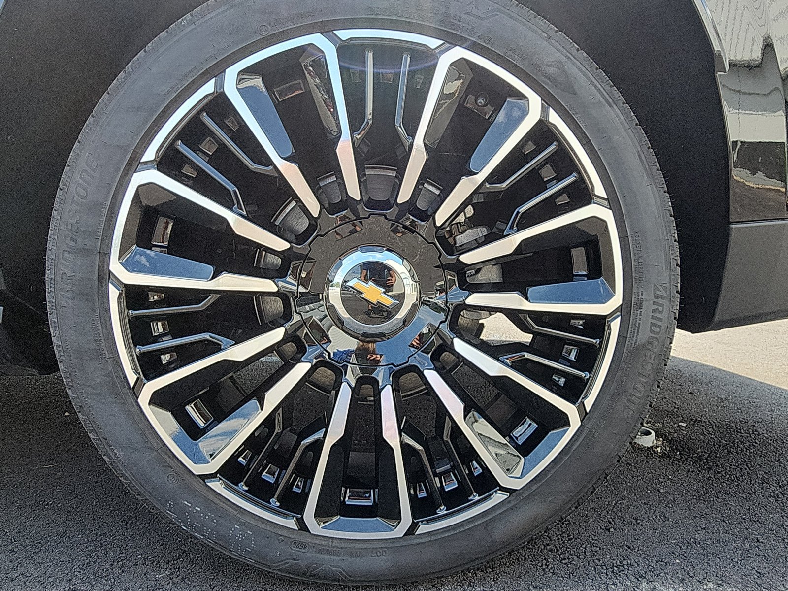 New 2026 Chevrolet Tahoe High Country AWD/4WD image 9