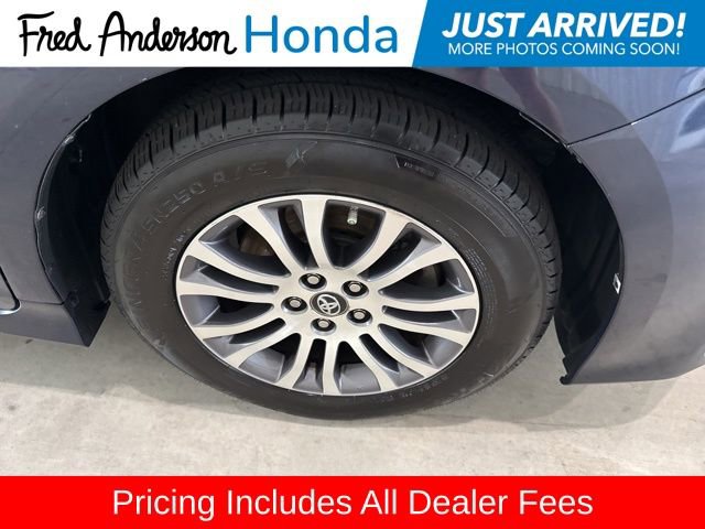Used 2018 Toyota Sienna XLE FWD image 27